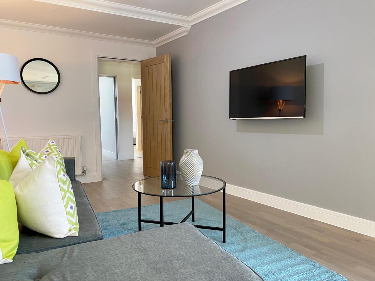 Deluxe Rochester Apartment 1 ภายนอก รูปภาพ
