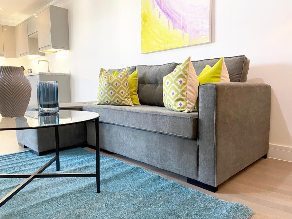 Deluxe Rochester Apartment 1 ภายนอก รูปภาพ