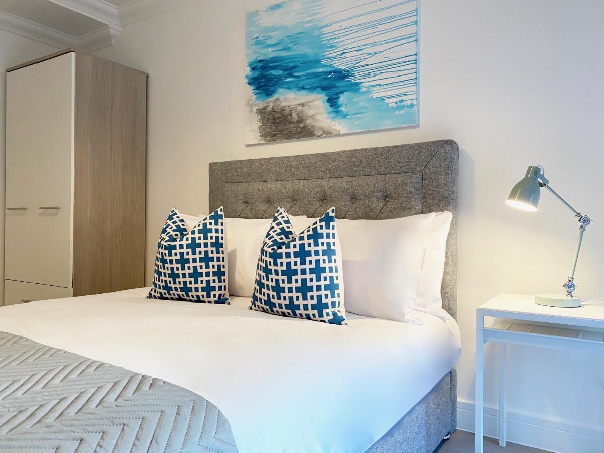 Deluxe Rochester Apartment 1 ภายนอก รูปภาพ