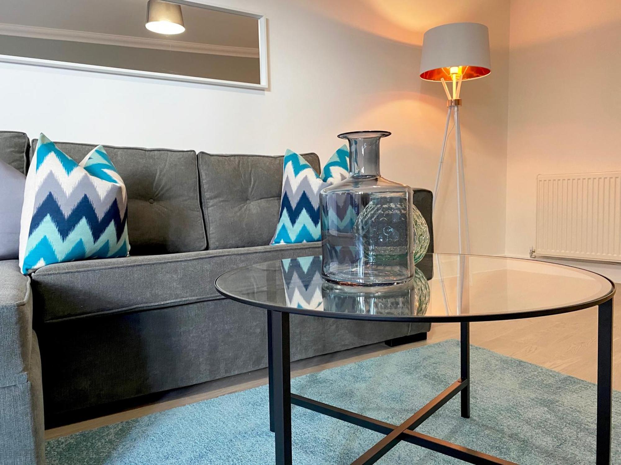 Deluxe Rochester Apartment 1 ภายนอก รูปภาพ