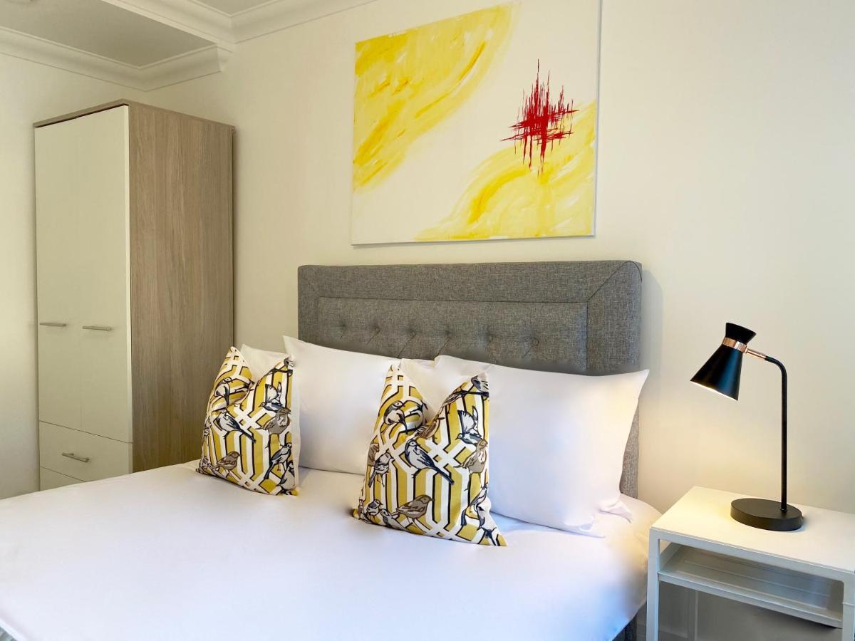 Deluxe Rochester Apartment 1 ภายนอก รูปภาพ